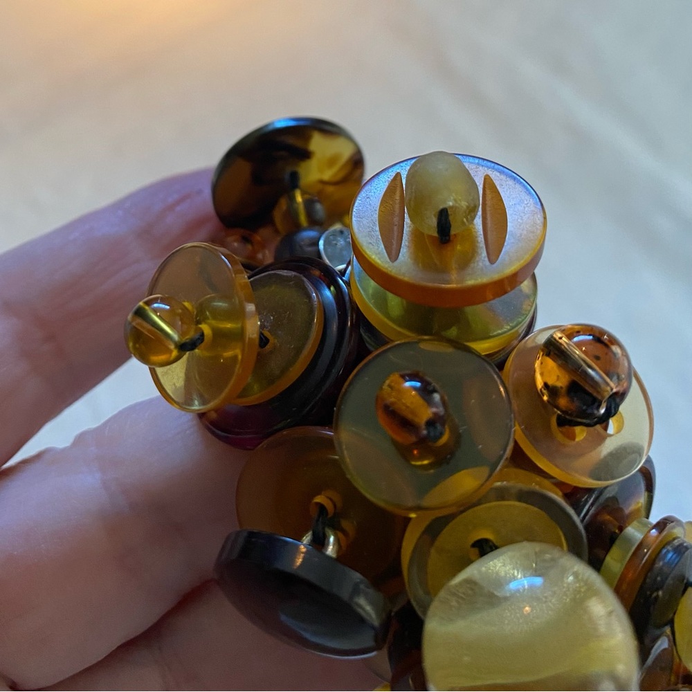 Button Bracelet - Picture 5 of 10